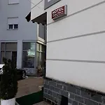 Hotel Theo Korce