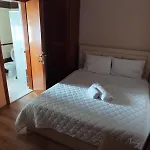 Theo Hotel