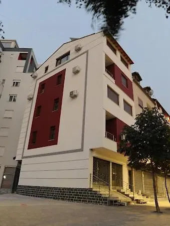 Theo Hotel *